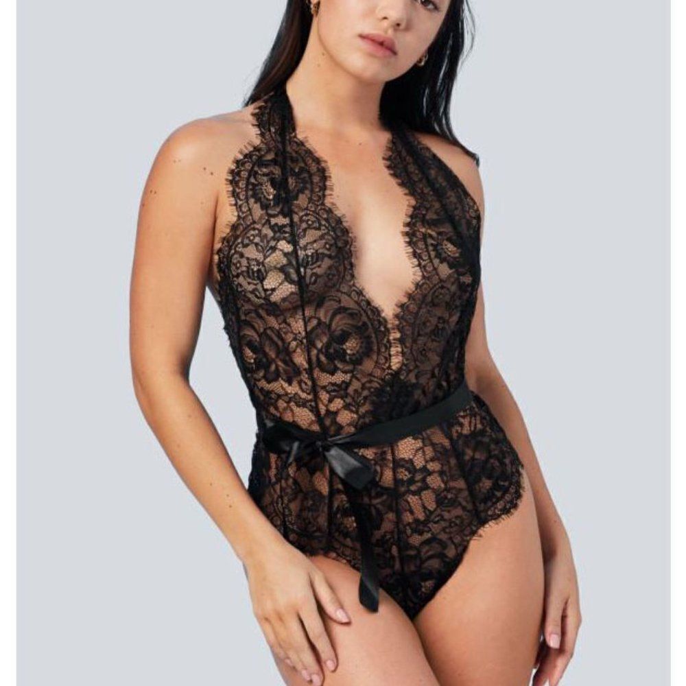 ‎Black Eyelash Tie Back Plunging Lace Teddy